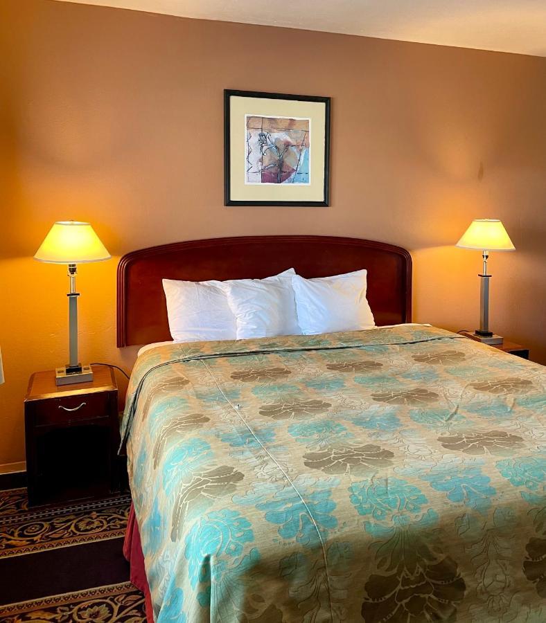 Red Bluff Inn Ngoại thất bức ảnh